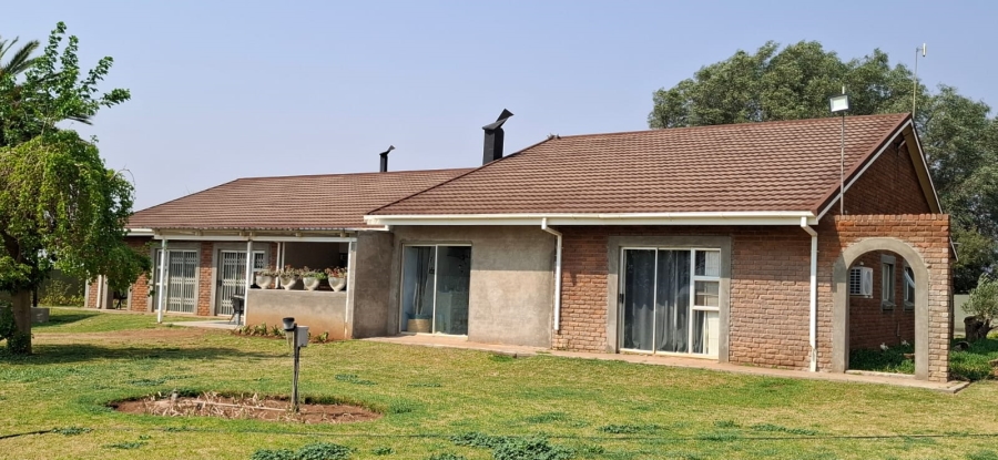  Bedroom Property for Sale in Bainsvlei Free State